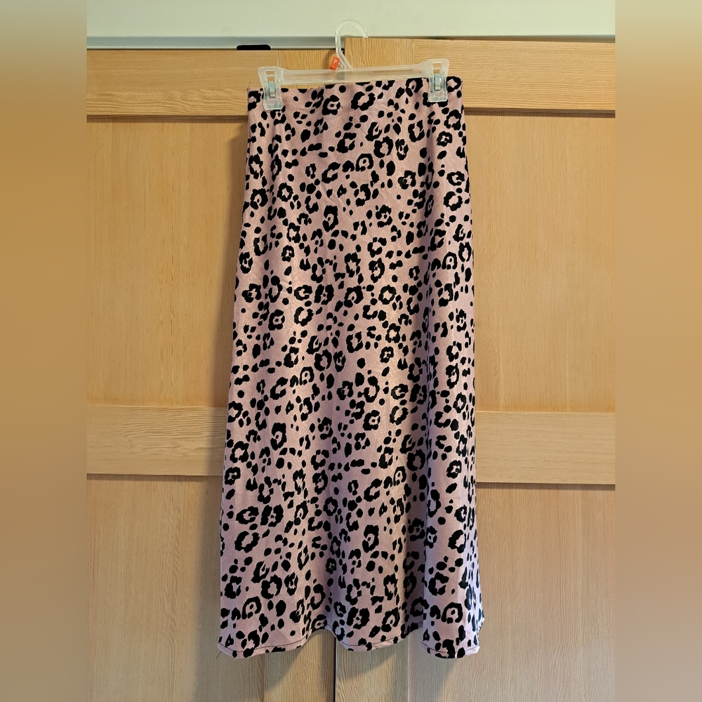 Women’s Pink Leopard Print Midi Skirt